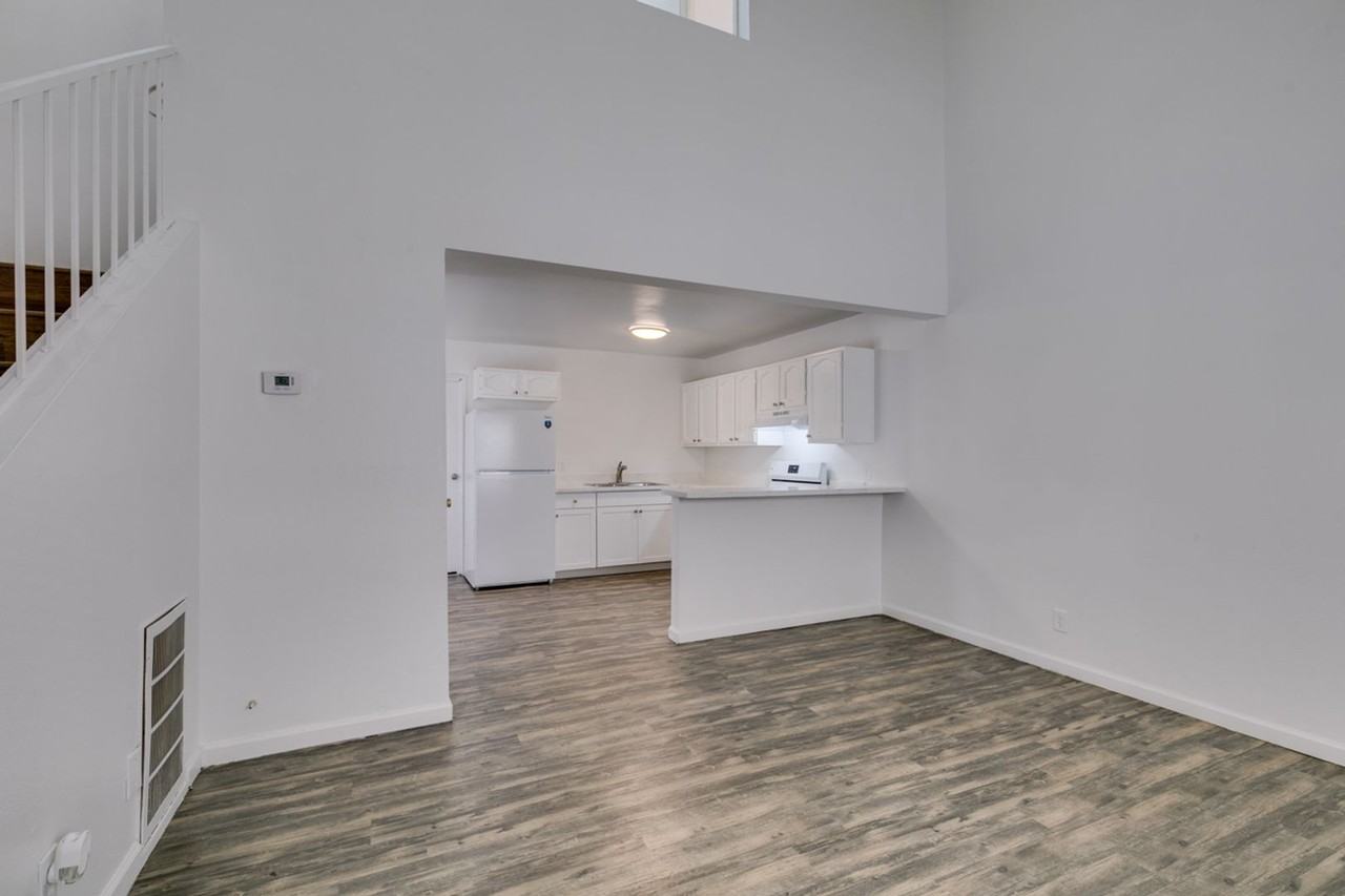 5247 Garden Ln - Photo 7 of 44