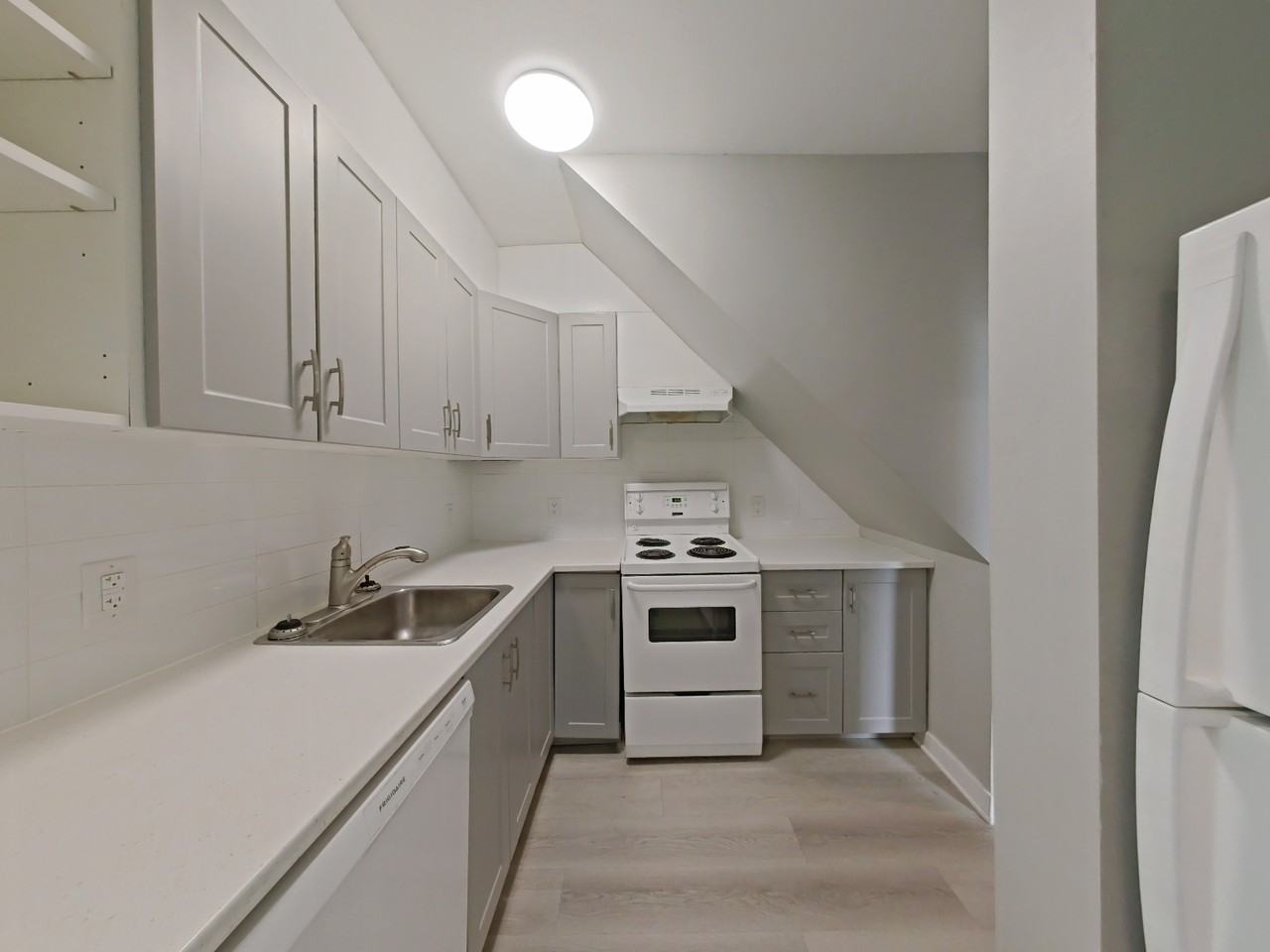 92 Marlborough - Photo 2 of 18