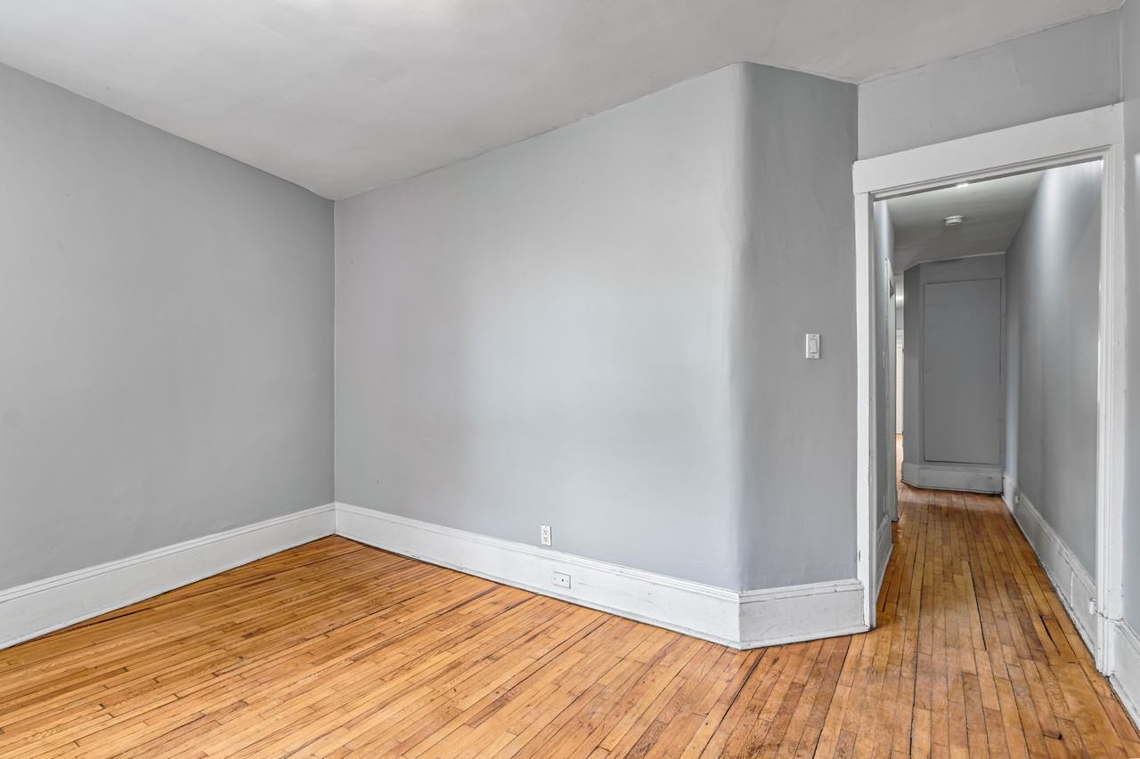 225 St. Patrick Street - Photo 4 of 9
