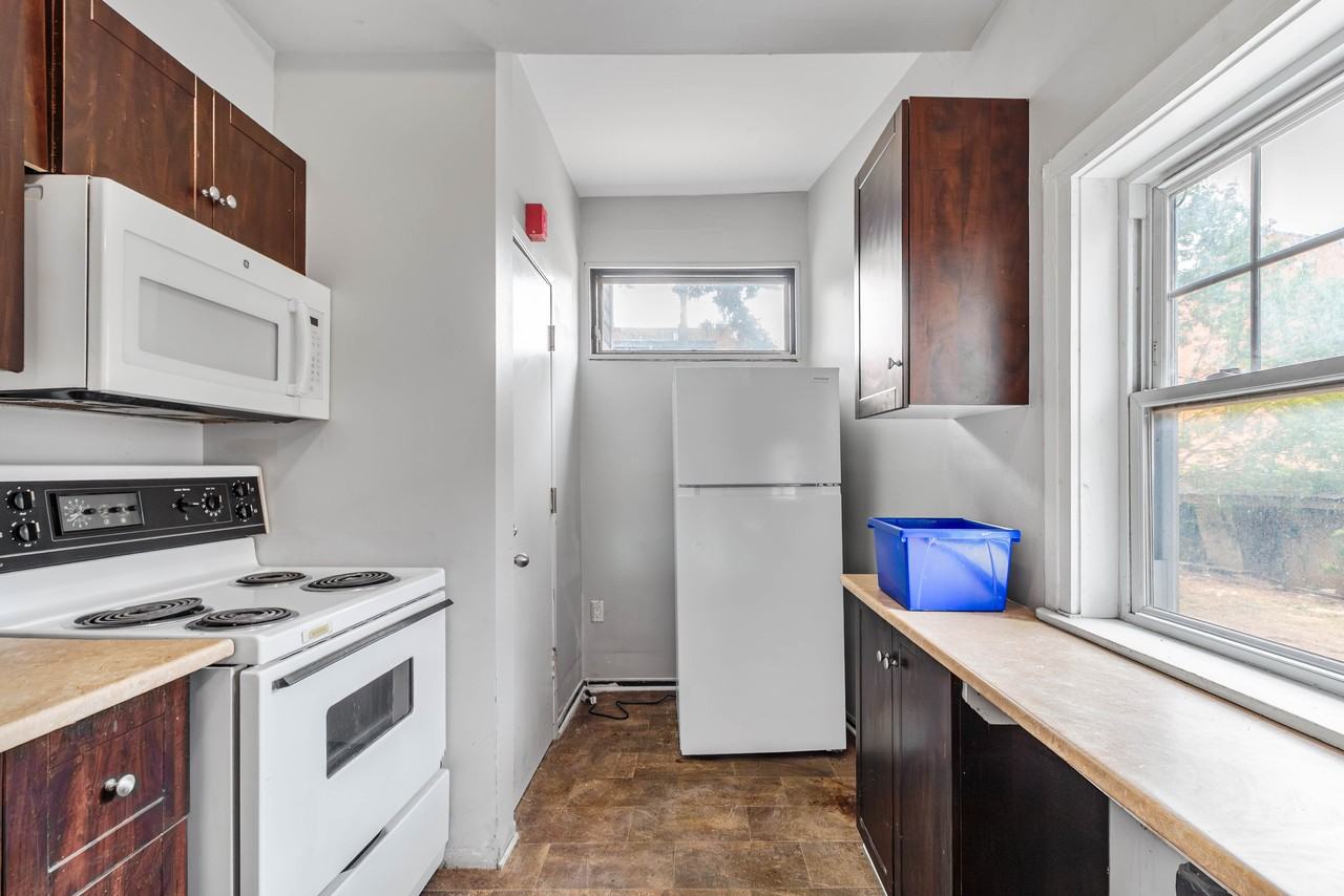 225 St. Patrick Street - Photo 5 of 9