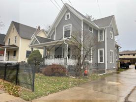 819 N Walnut St - Photo 1 of 1