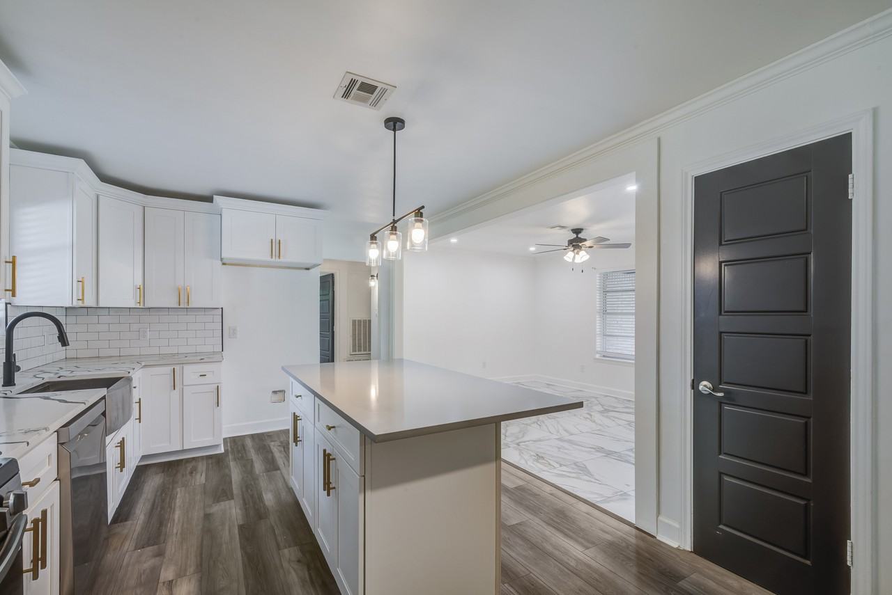 1521 Pearl Dr - Photo 7 of 25