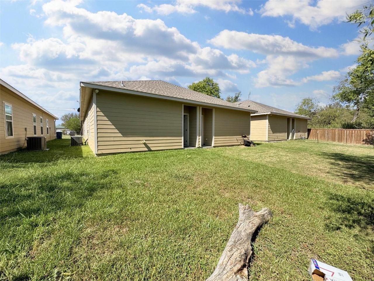 Duplex 1 - Photo 5 of 10