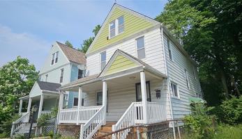 featured image of 581 E 114th St