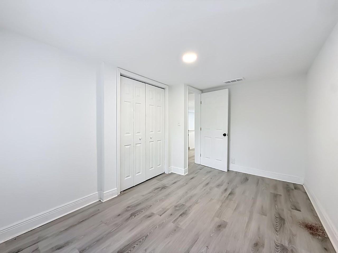 8414 N 20th St - Photo 6 of 20