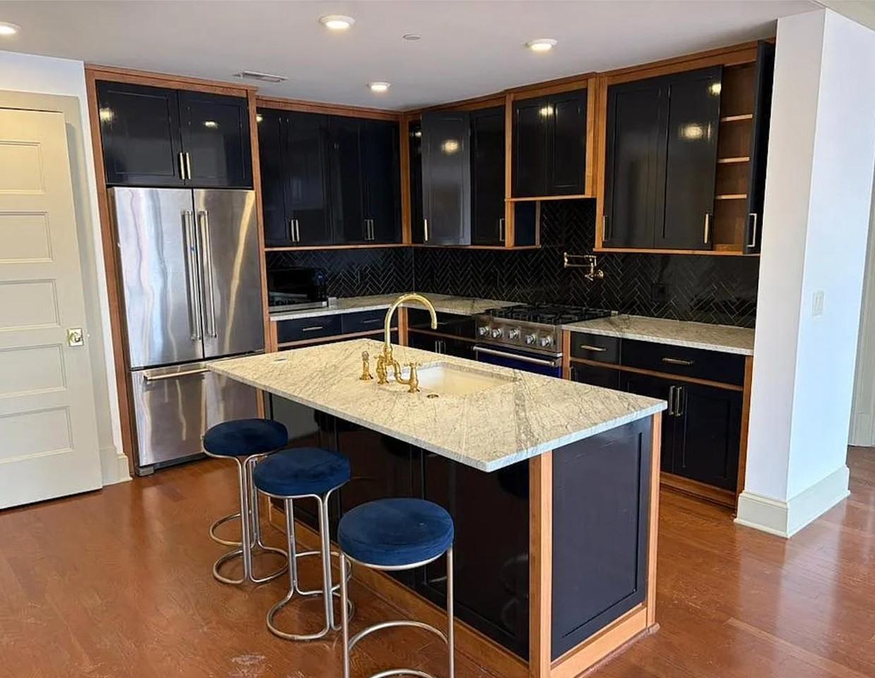1301 H St Ne - Photo 3 of 11