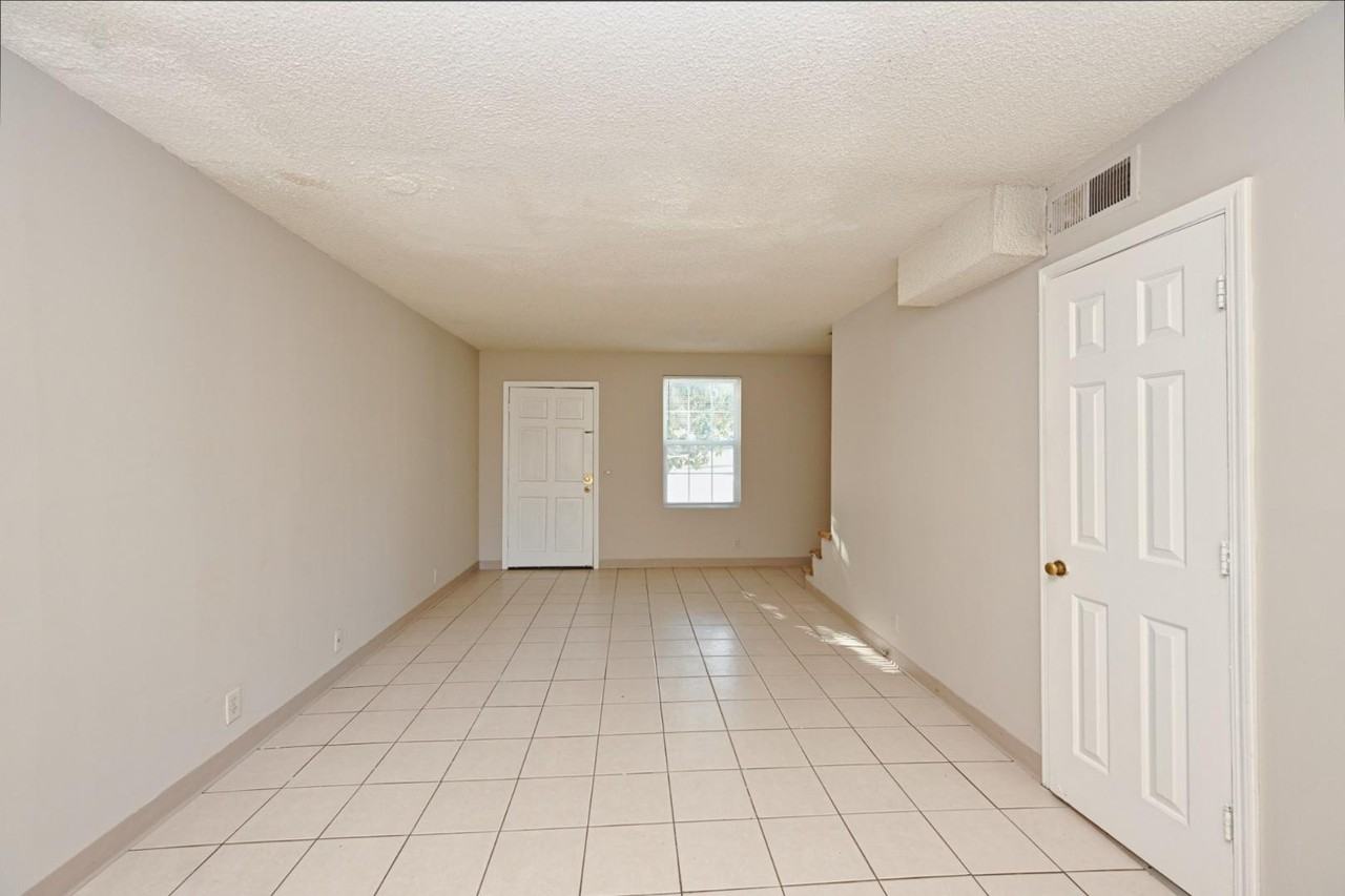 1623 16th Ave S - Photo 3 of 20