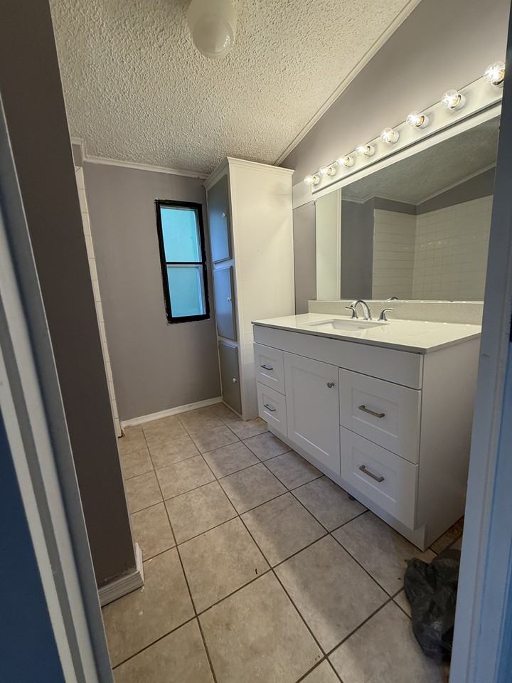 19 Clifton Manor Dr - Photo 4 of 9