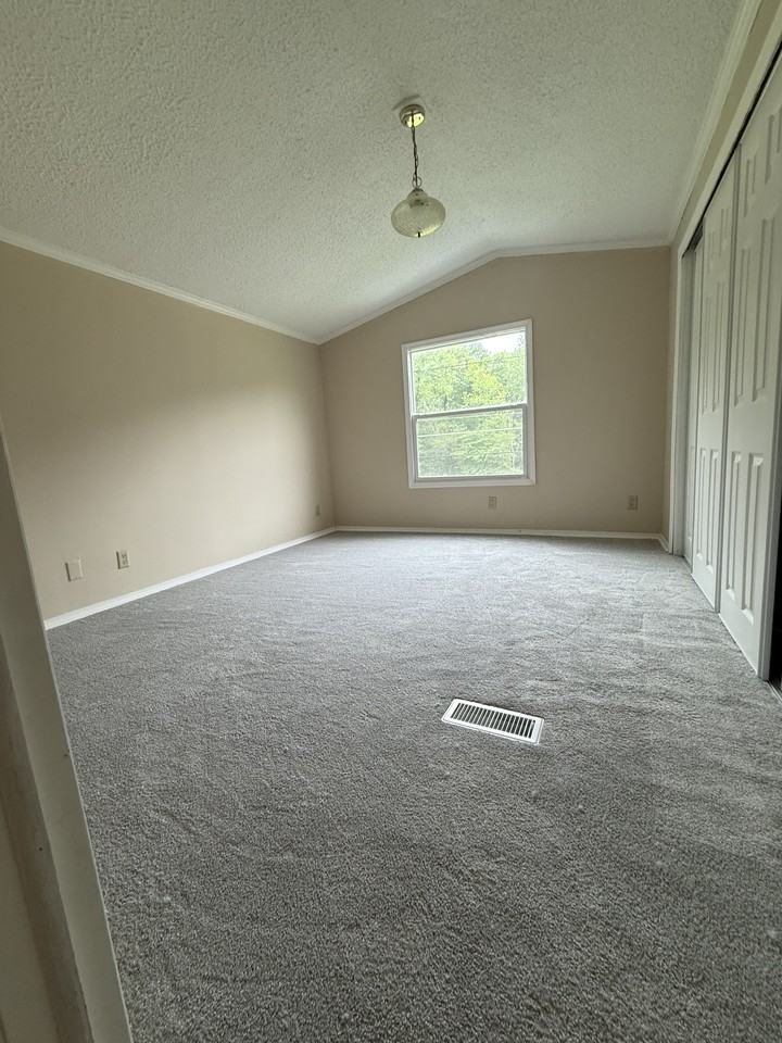 19 Clifton Manor Dr - Photo 5 of 9