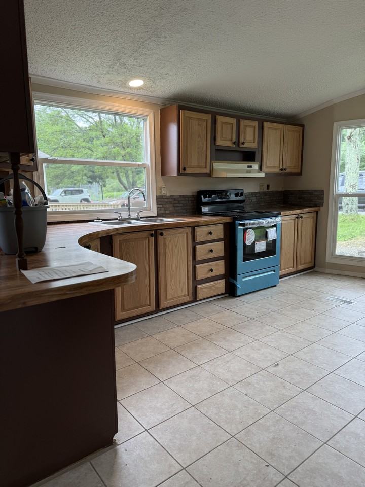 19 Clifton Manor Dr - Photo 6 of 9