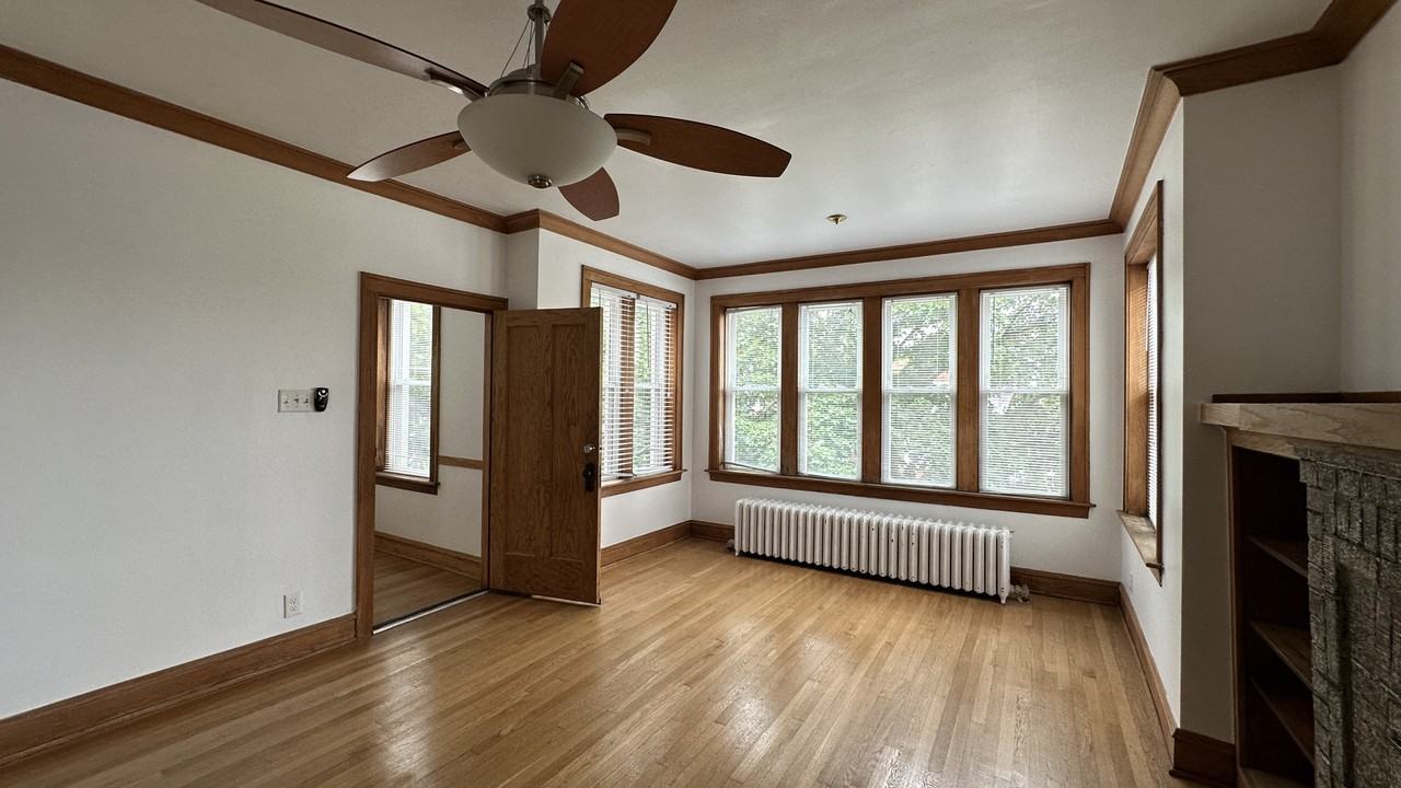 2116 Gunderson Ave #2FL - Photo 5 of 25