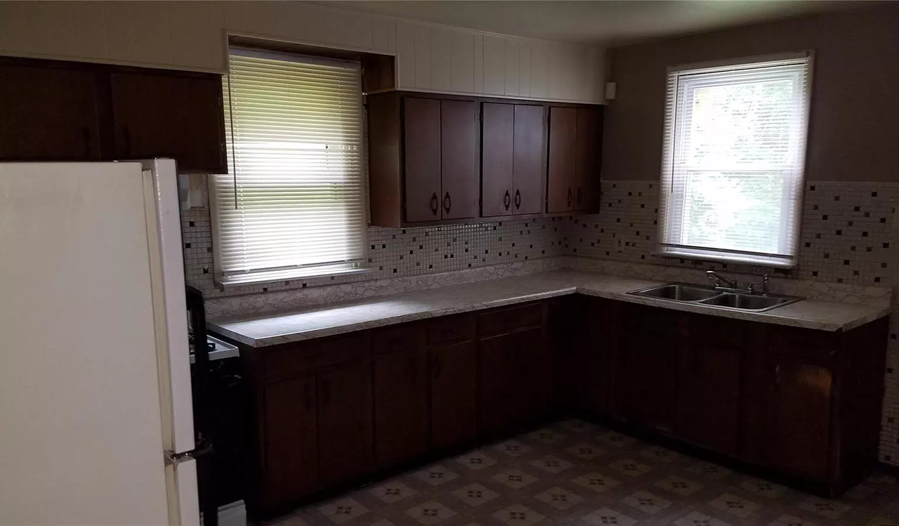 8912 Ramona Ave - Photo 7 of 9
