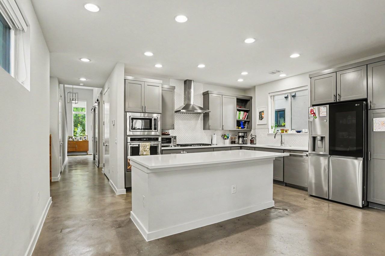 5349 Ellsworth Ave - Photo 2 of 19
