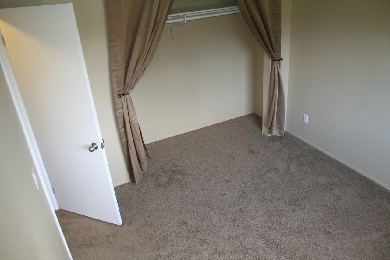 5069 University Ave #6 - Photo 3 of 6