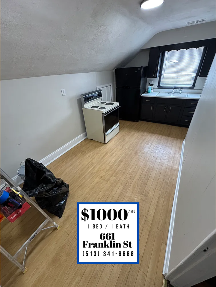 661 Franklin St #UP - Photo 4 of 9