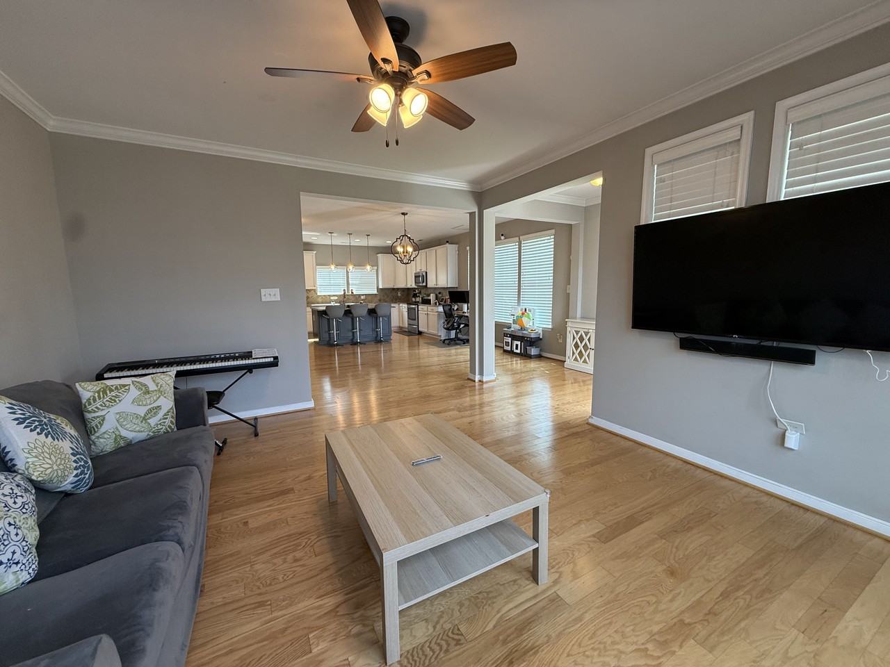 8049 Ellendale Dr #1 - Photo 4 of 28