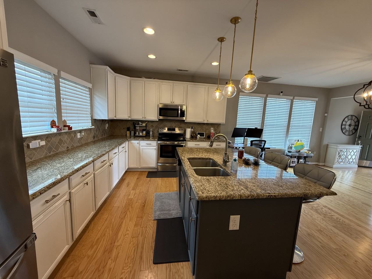 8049 Ellendale Dr #1 - Photo 5 of 28