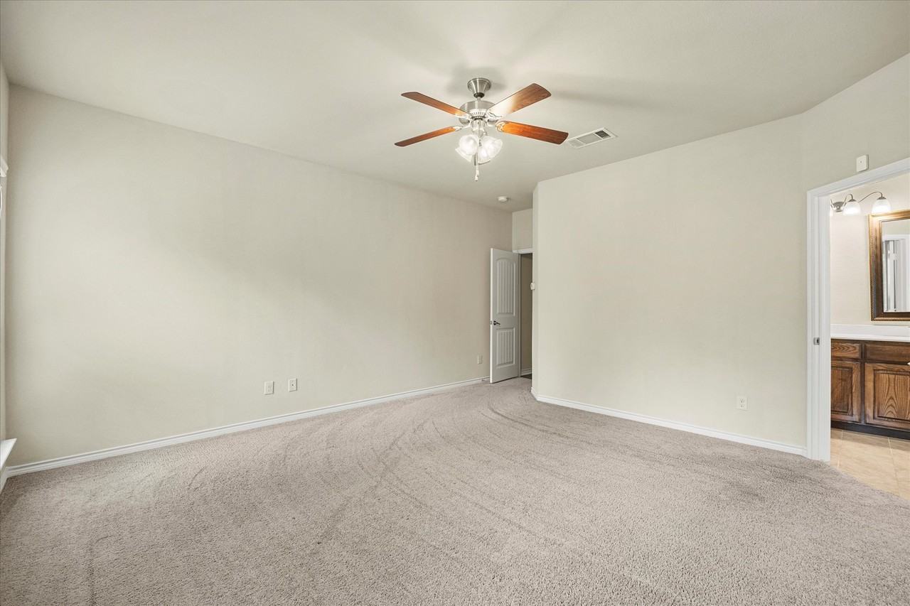 1409 Hidden Creek Dr - Photo 7 of 25