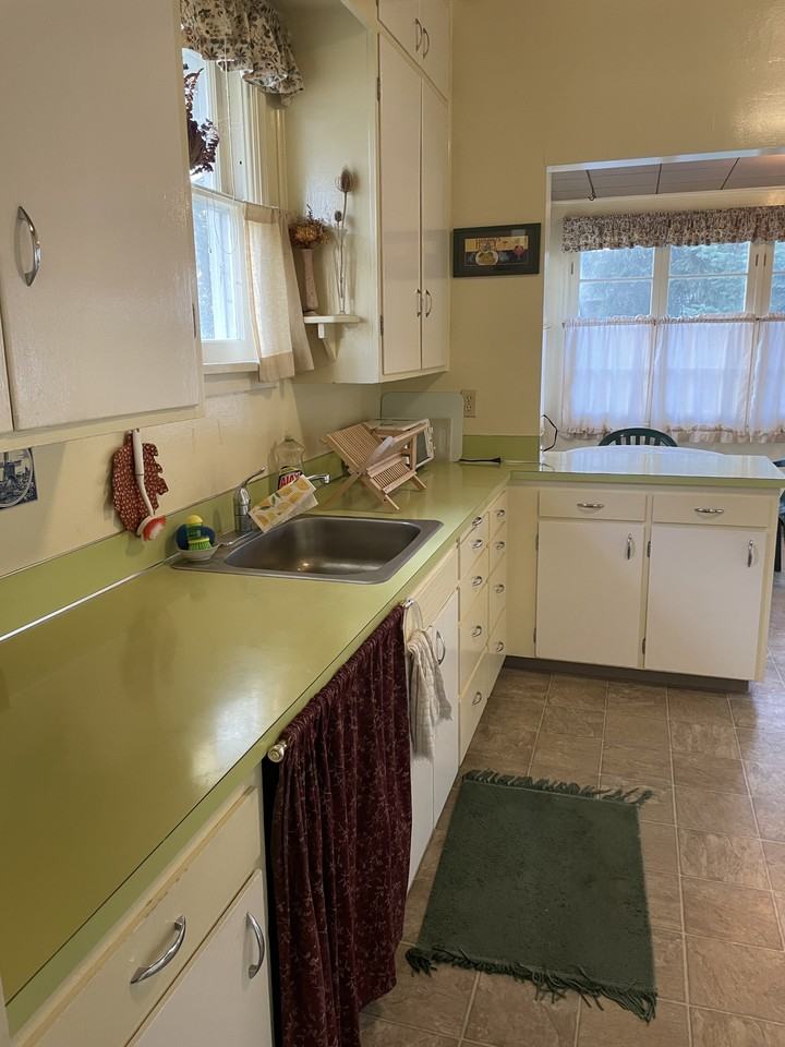 517 S Hayes St - Photo 5 of 12