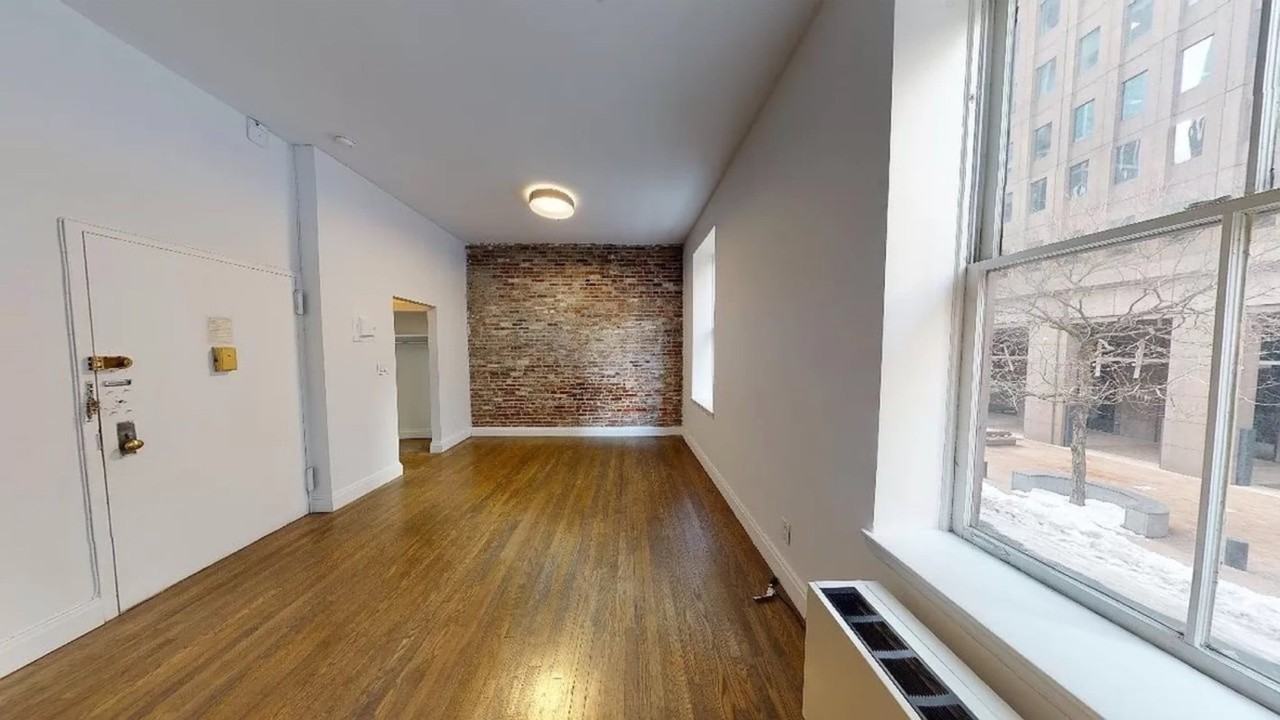 Pearl St #202 - Photo 3 of 7