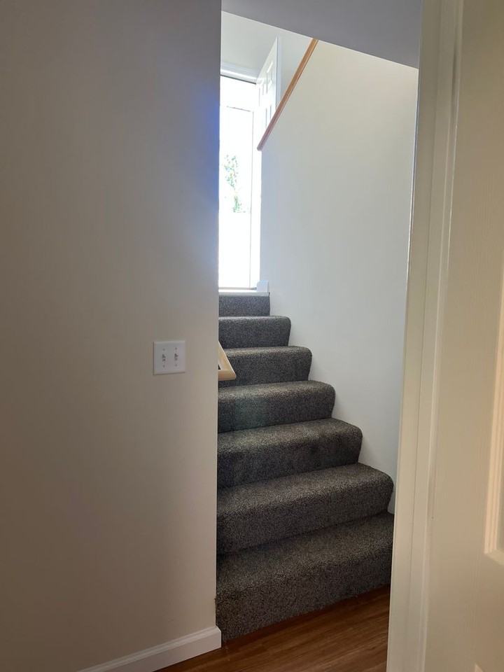 161 Baker St - Photo 6 of 28