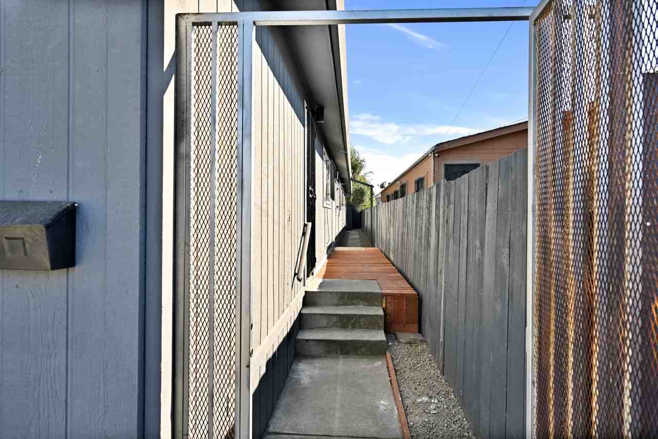 1783 11th Street #B - Photo 3 of 31