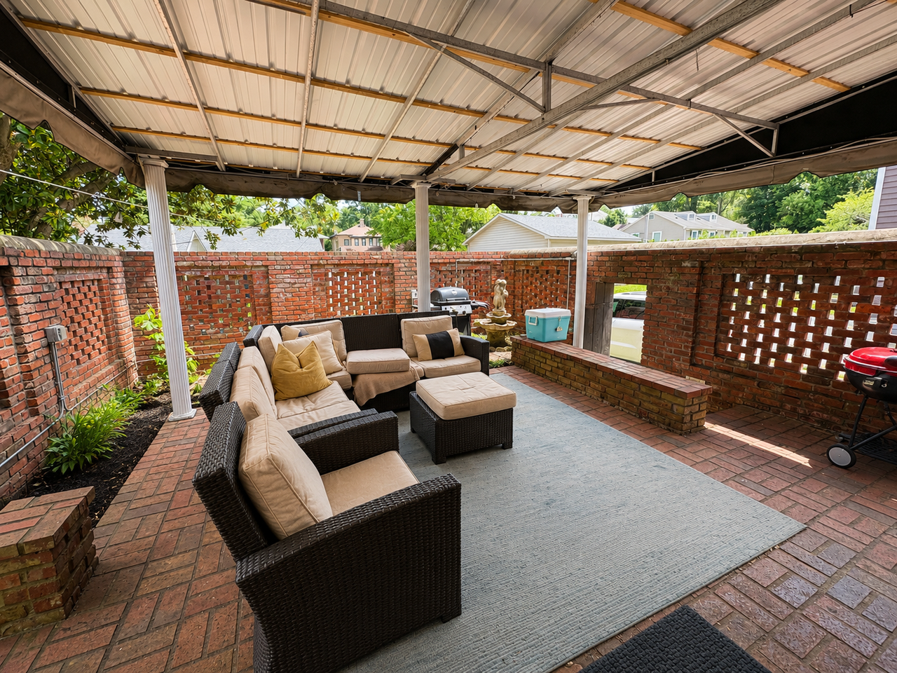 1338 College Street - Photo 2 of 26