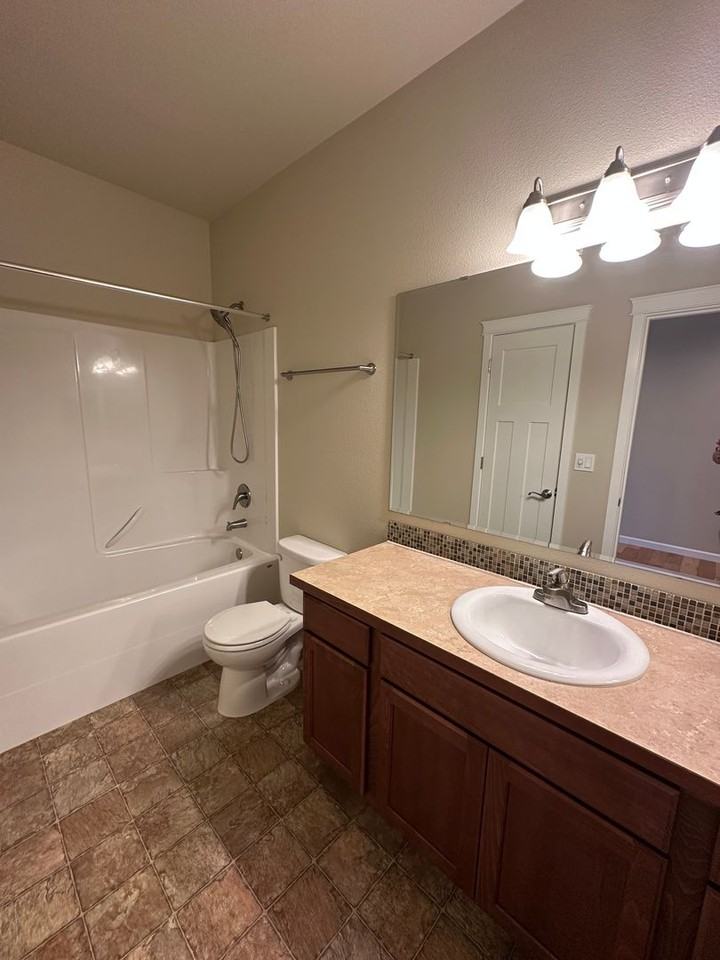 9546 6th Way Se - Photo 7 of 20