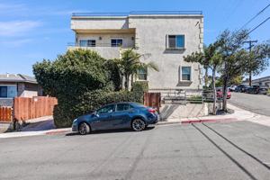 featured image of 5860 5860 - 5864 Mildred Street