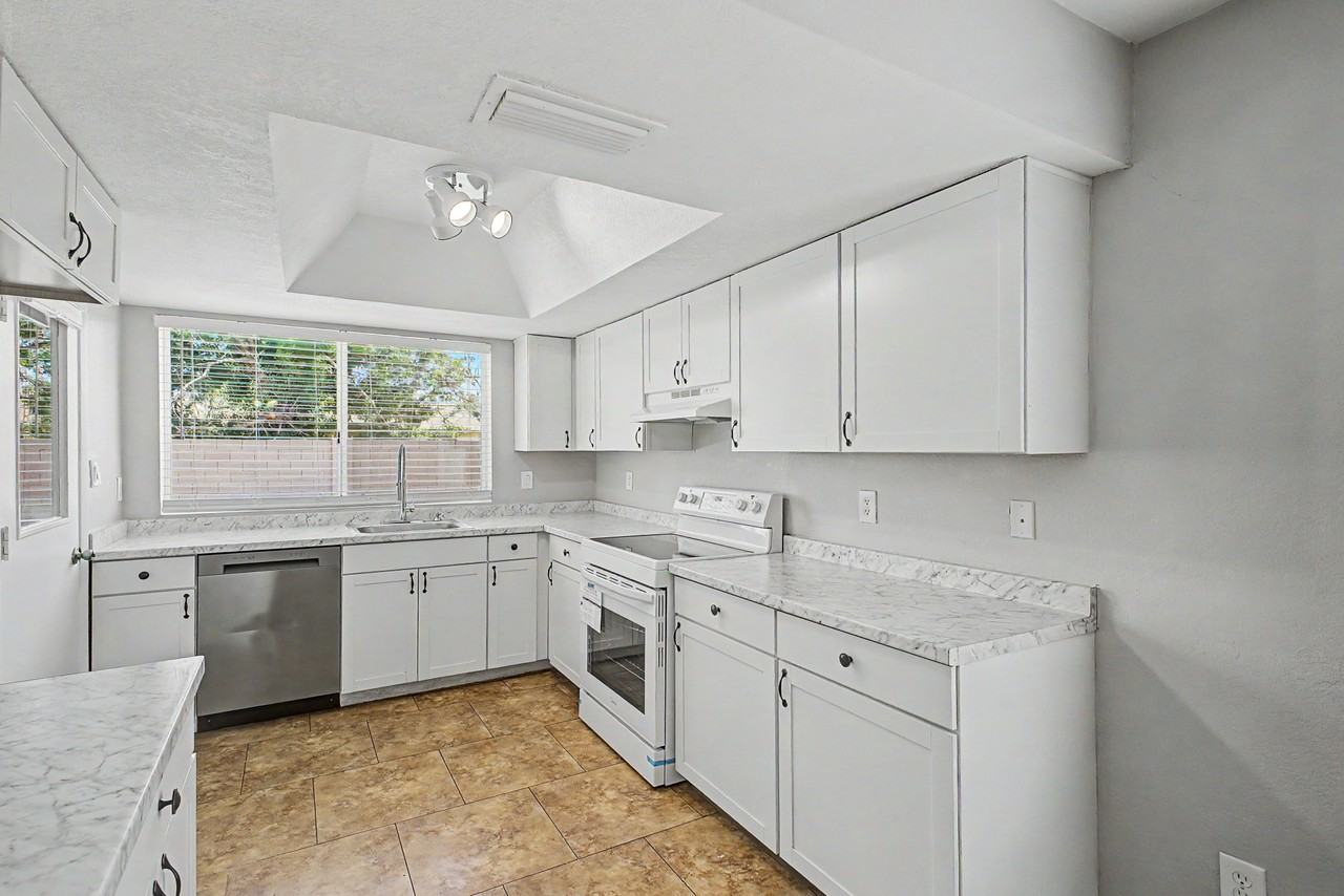 3223 E Emerald Cir #1 - Photo 7 of 25