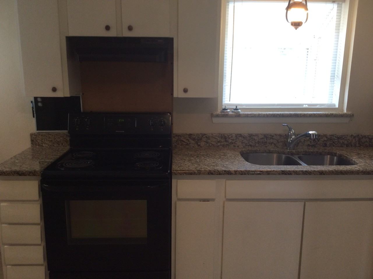 1201 Travis St #1 - Photo 2 of 10