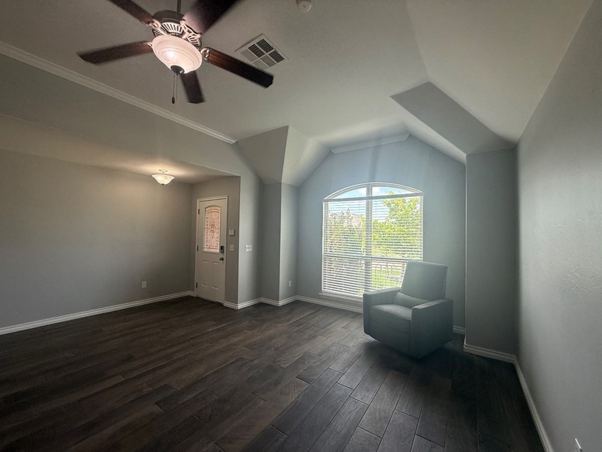 6605 Nw 158th St #1 - Photo 4 of 50