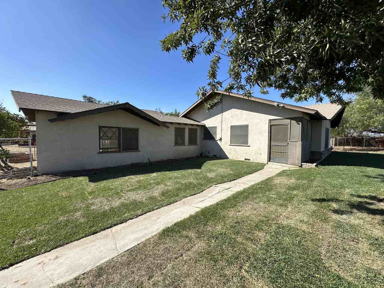 14330 Bon View Ave - Photo 2 of 23