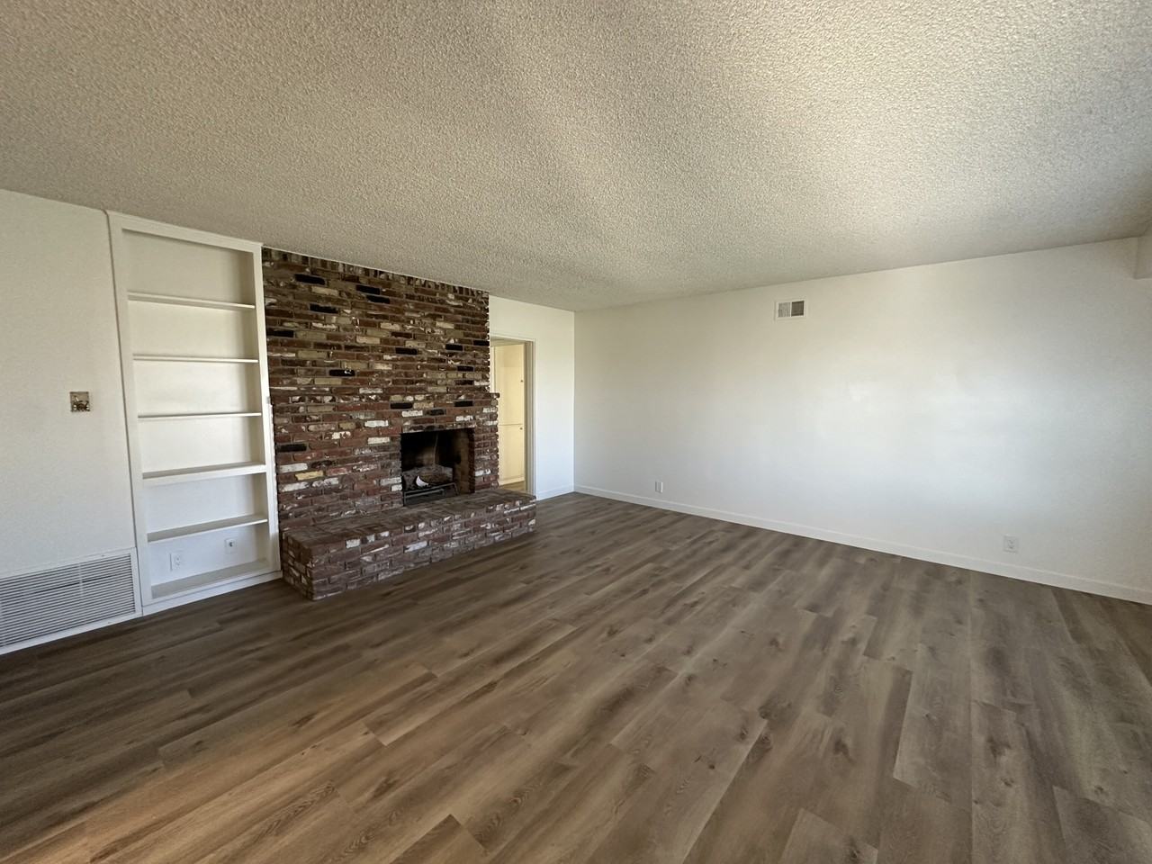 14330 Bon View Ave - Photo 3 of 23