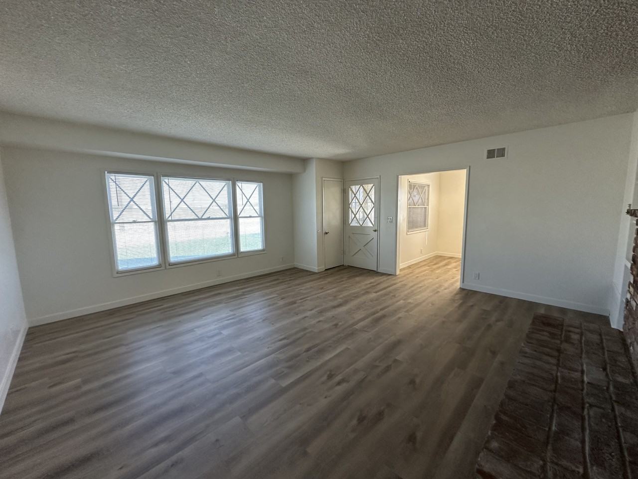 14330 Bon View Ave - Photo 7 of 23