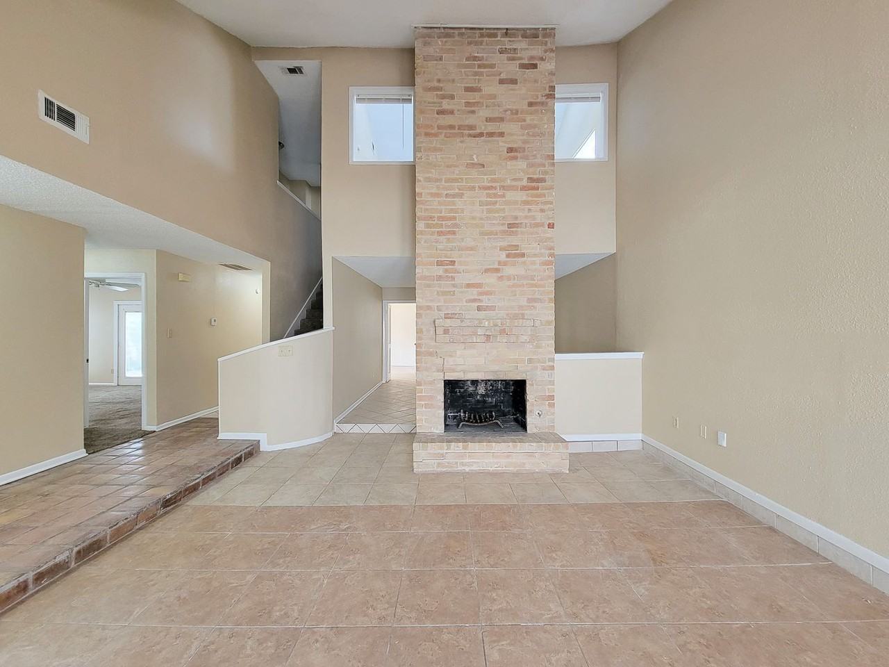 2710 Quail Creek Dr - Photo 3 of 45