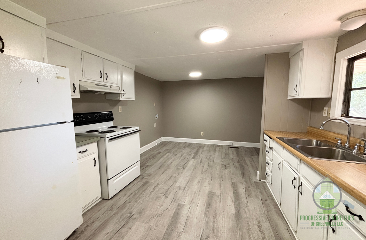 217 Robin Hood Rd #1 - Photo 4 of 14