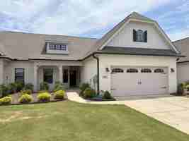 featured image of 408 Raleigh Elm Dr Sw #1