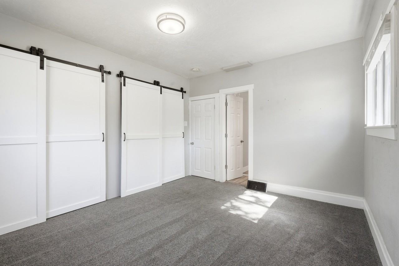 582 4th St #1 - Photo 7 of 31