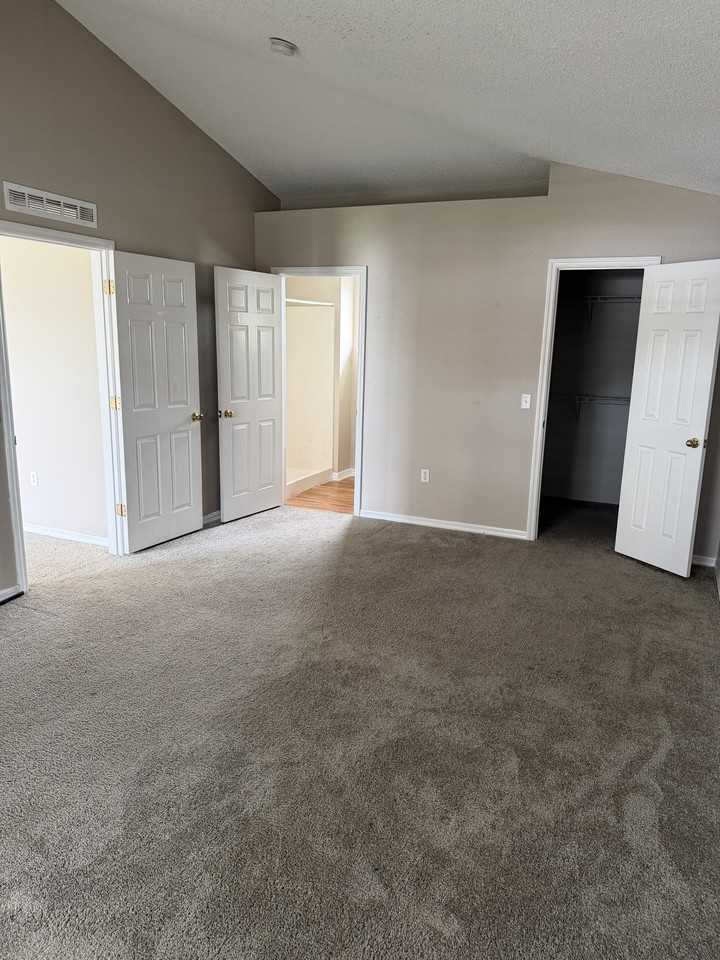 255 Lobelia Dr - Photo 7 of 16