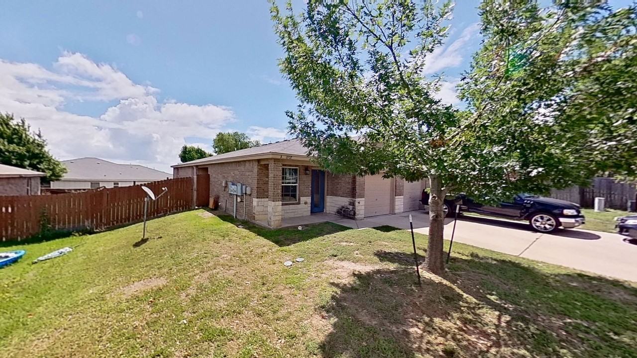 1707 Aztec Trce #A - Photo 4 of 29