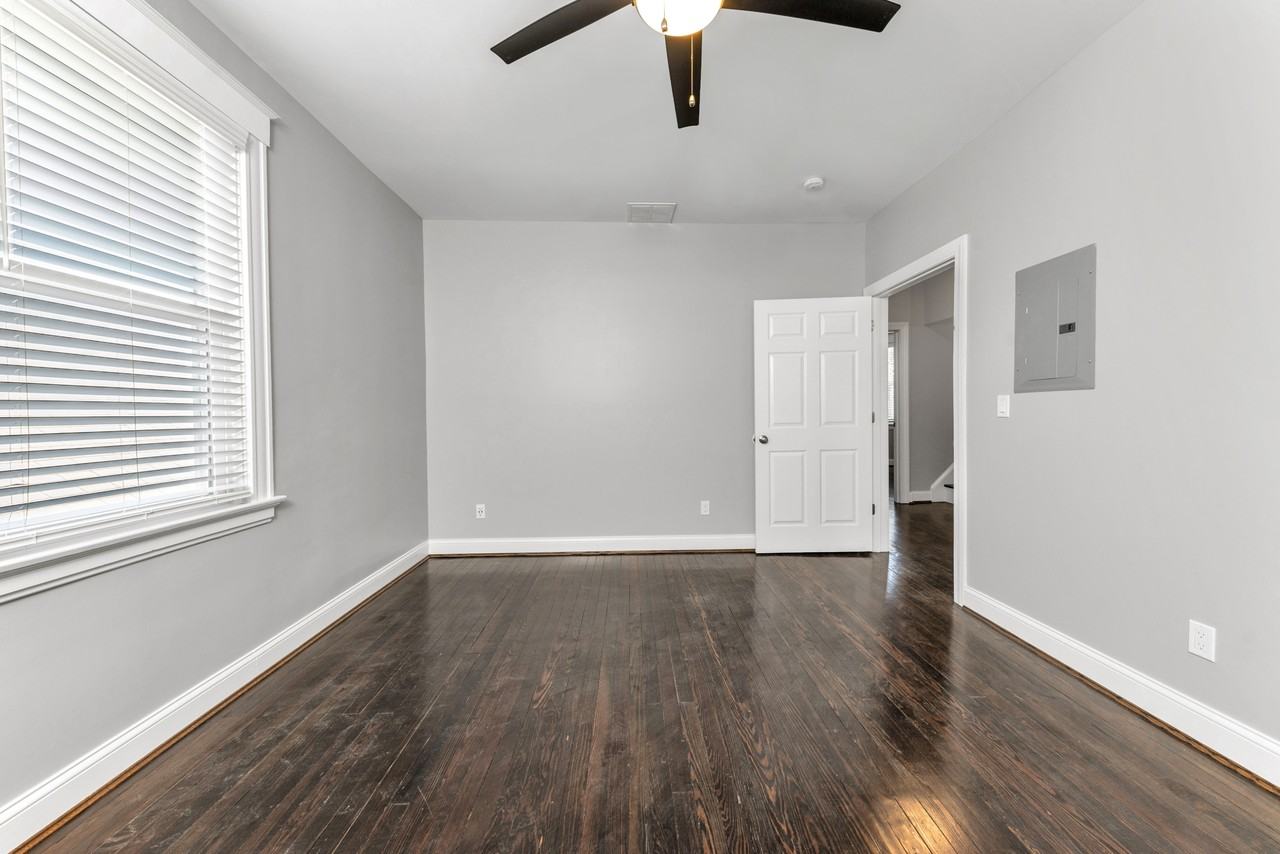 1917 Crane Ave #02 - Photo 5 of 17