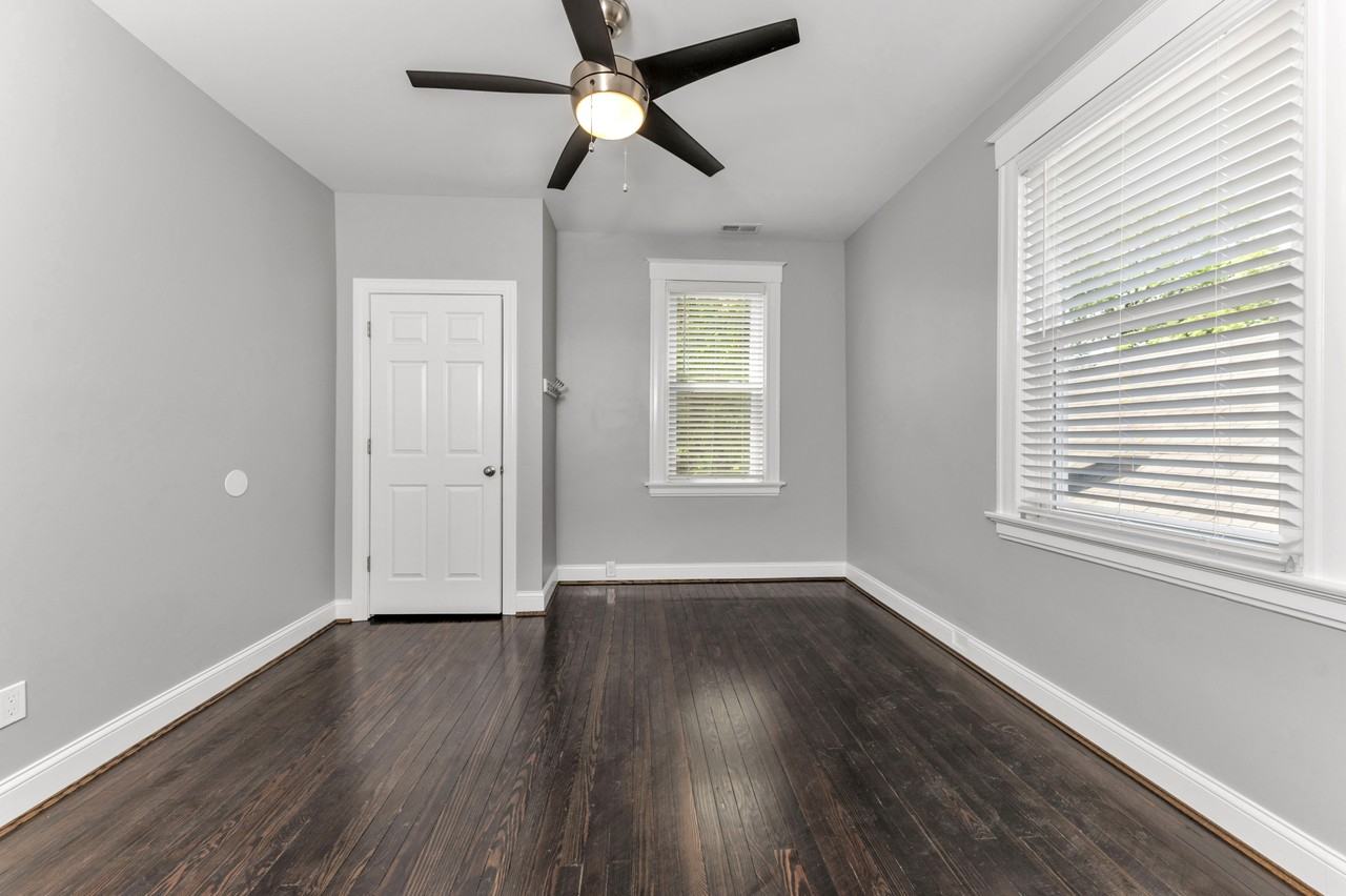 1917 Crane Ave #02 - Photo 6 of 17