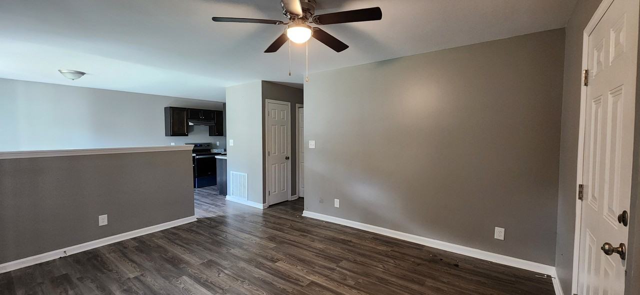 608 Miller Ave #1 - Photo 3 of 8