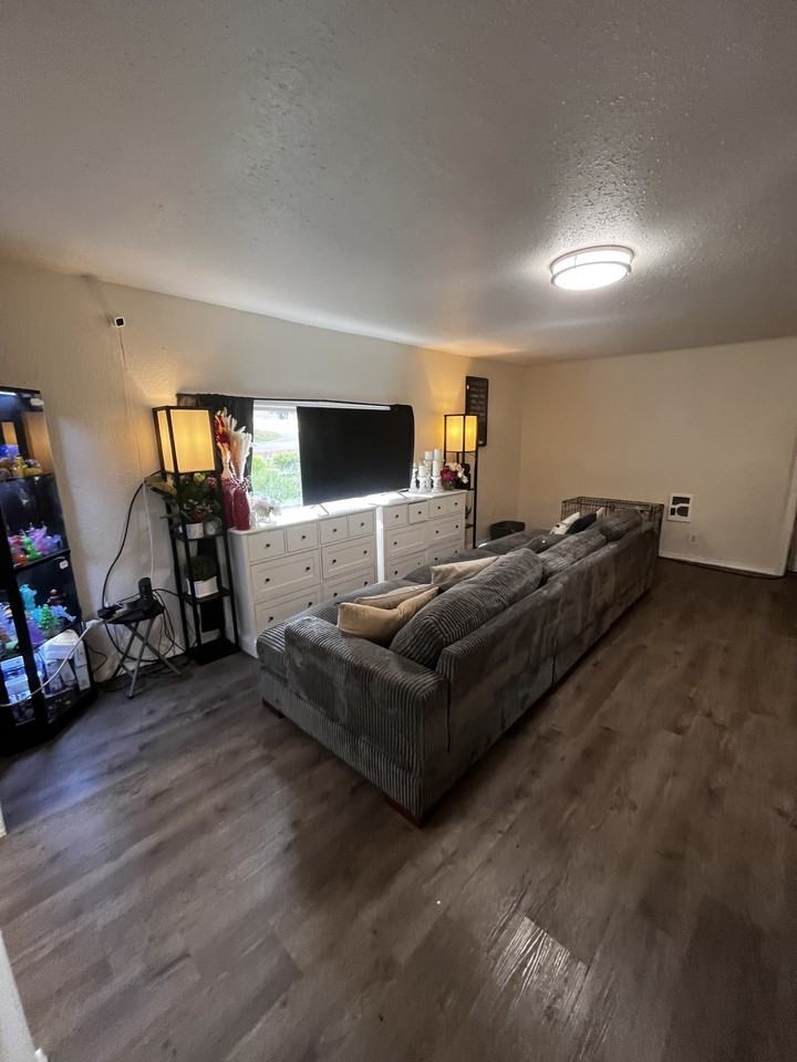 101 E Wood Ln #1 - Photo 5 of 17