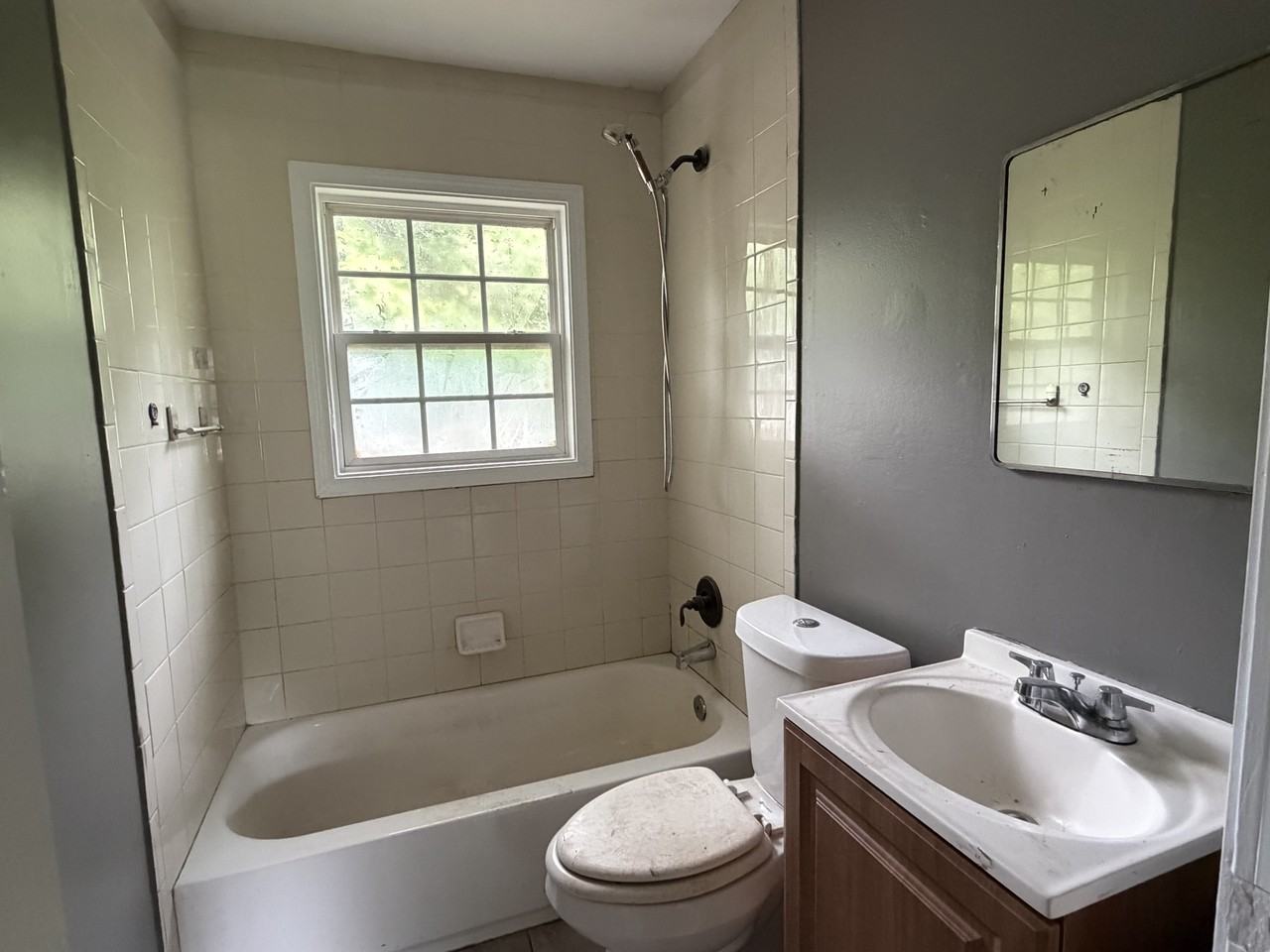708 Ellis St #1 - Photo 3 of 6