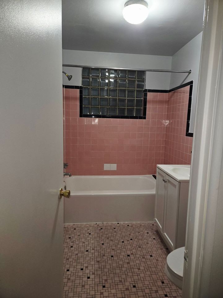 Hamilton West II - Photo 3 of 17