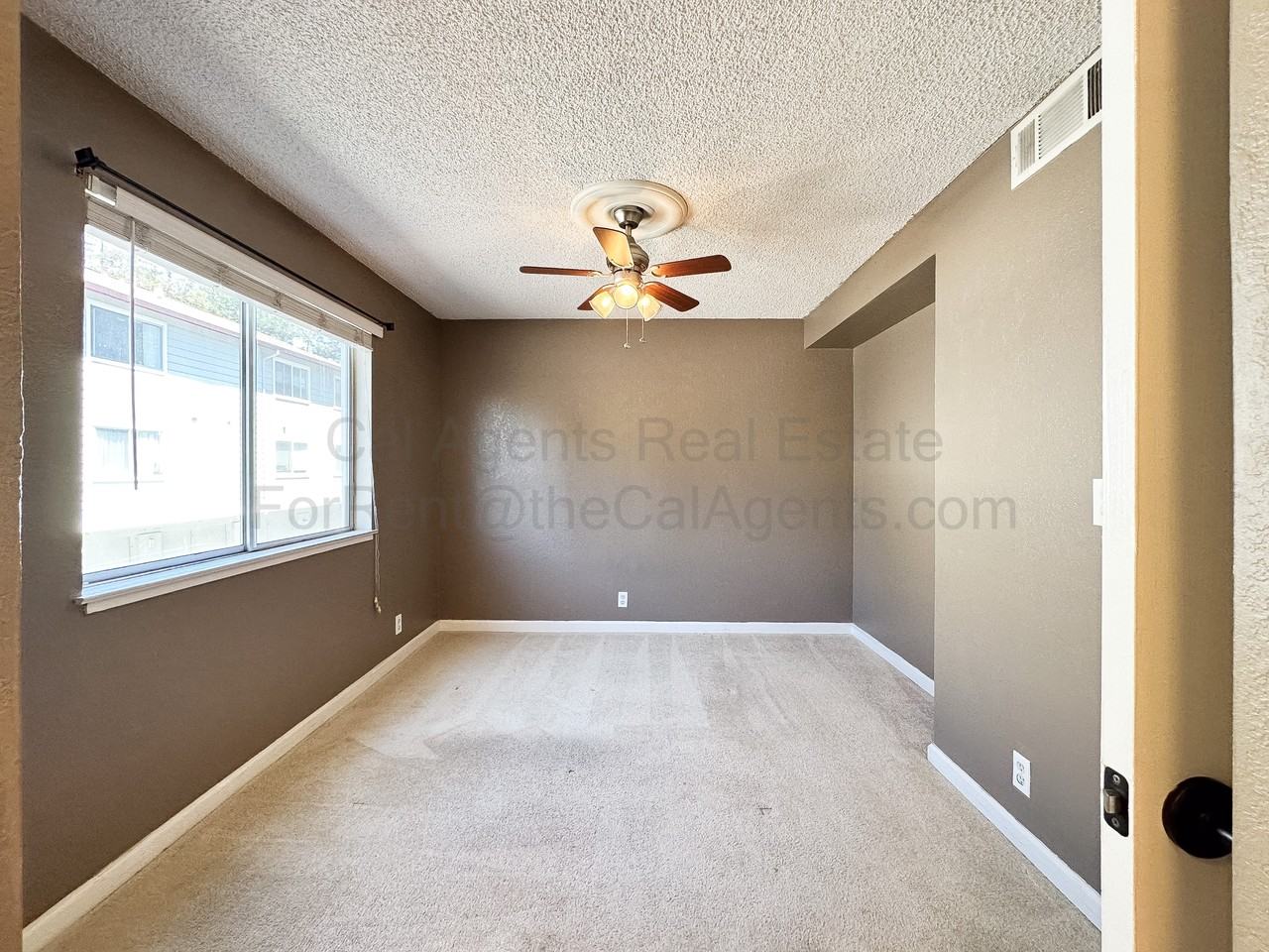29621 Red Oak Ct #1 - Photo 4 of 13
