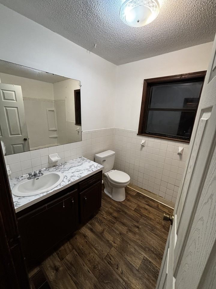707 Louise St #1 - Photo 7 of 12