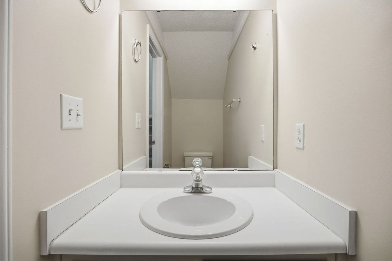 1601 Oakland Hills Way - Photo 7 of 24